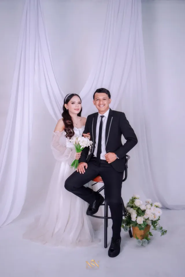 Undangan Pernikahan Online Febe & Zyitro - Eevent.id