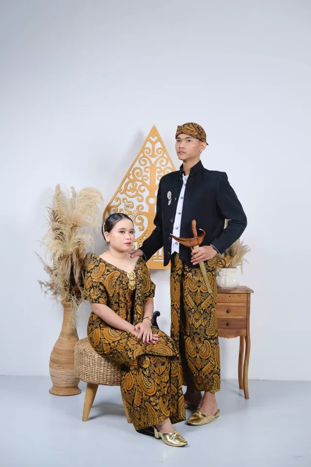 Undangan Pernikahan Online Tata & Awan - Eevent.id